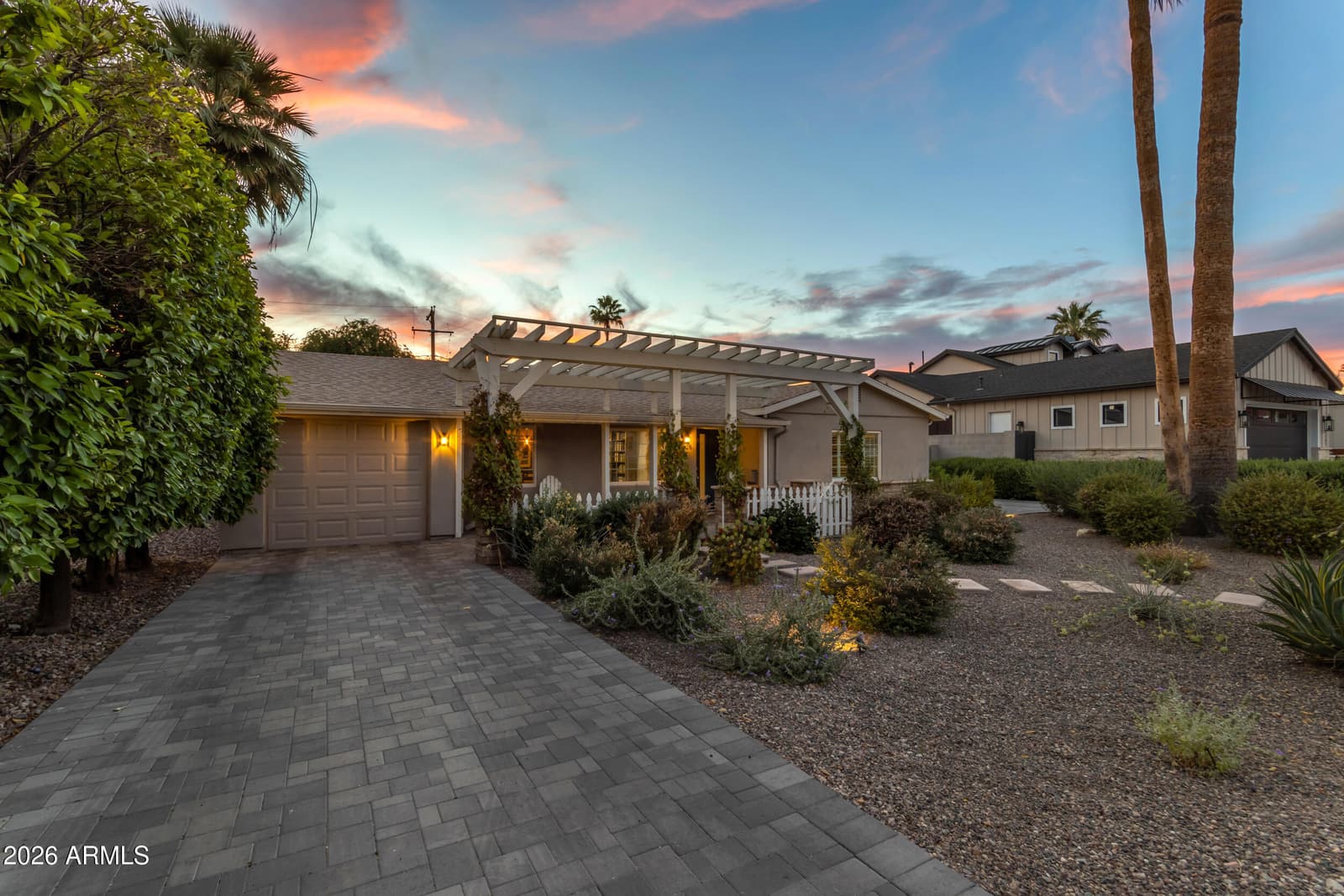 4126 N 44TH Place, Phoenix, AZ 85018 — photo 2 of 36