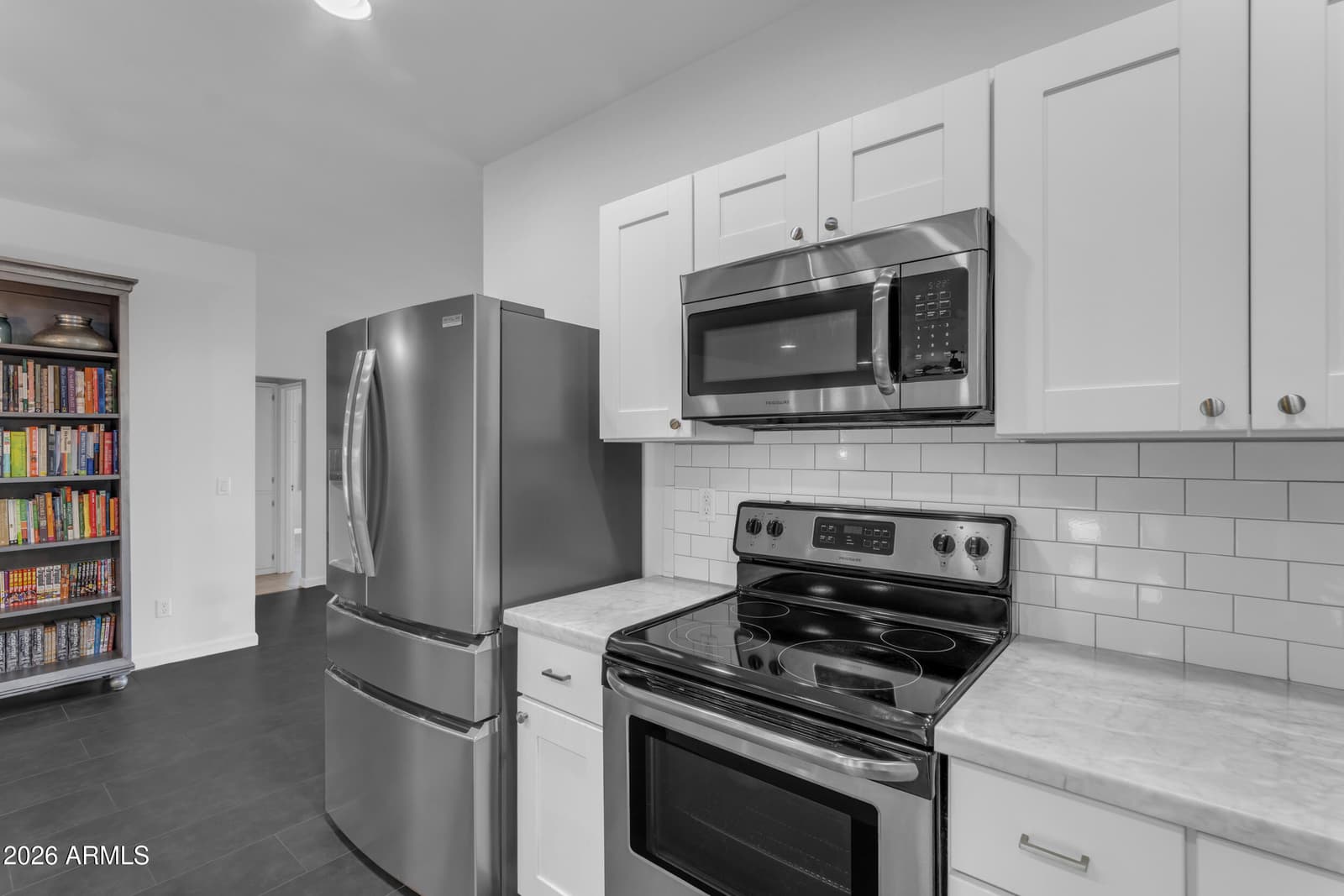 4126 N 44TH Place, Phoenix, AZ 85018 — photo 9 of 36