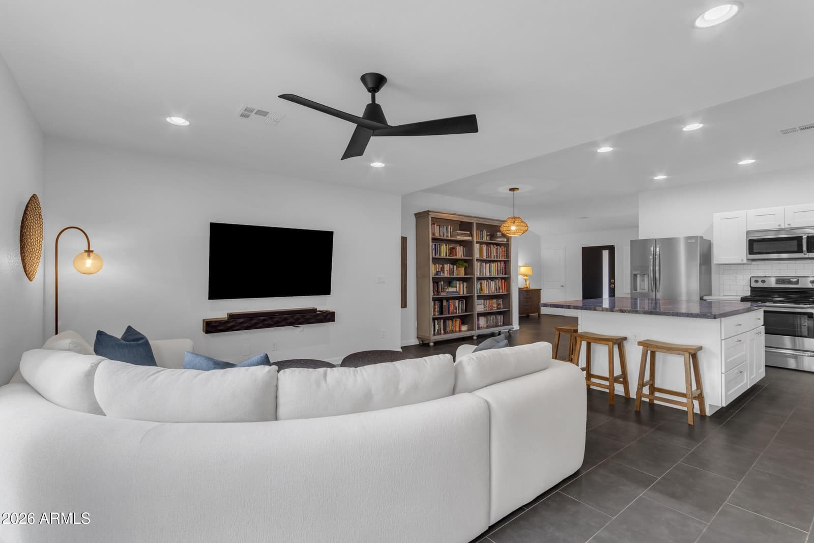 4126 N 44TH Place, Phoenix, AZ 85018 — photo 11 of 36