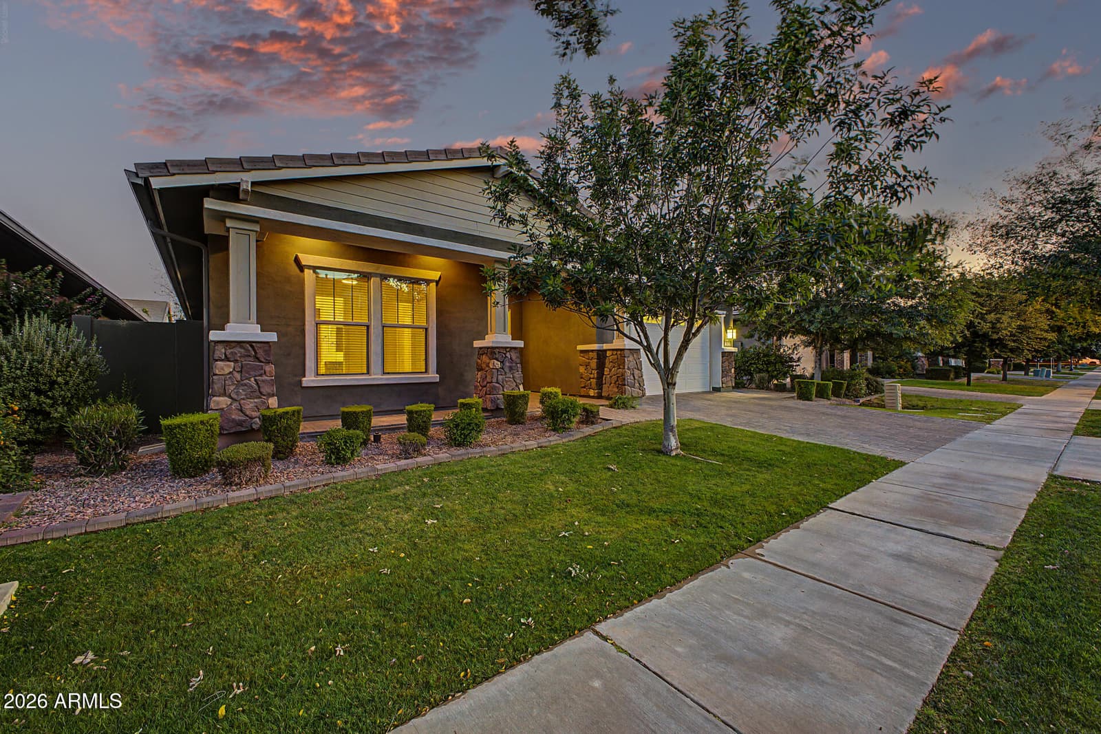 2929 E APPALOOSA Road, Gilbert, AZ 85296 — photo 2 of 57