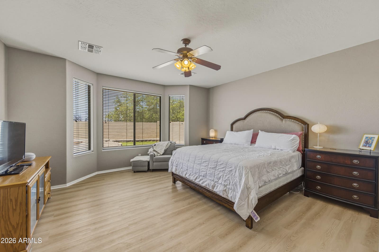 1826 E VALENCIA Drive, Phoenix, AZ 85042 — photo 5 of 42