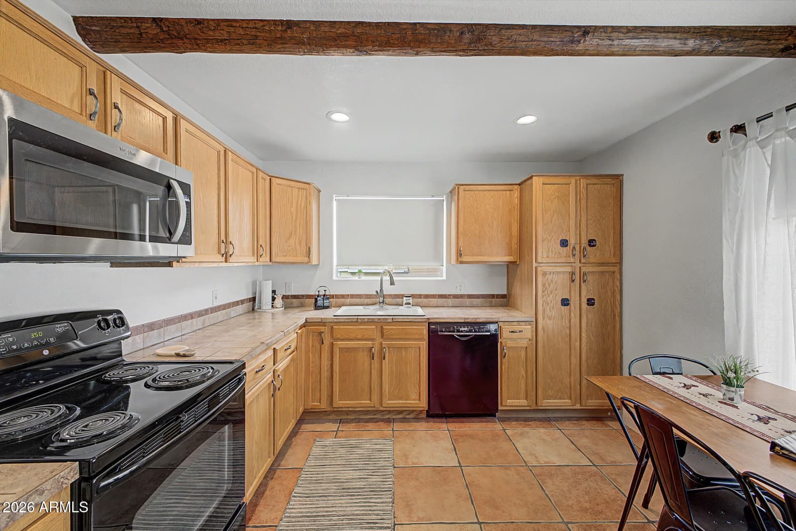 539 N MADISON Street, Wickenburg, AZ 85390 — photo 11 of 27