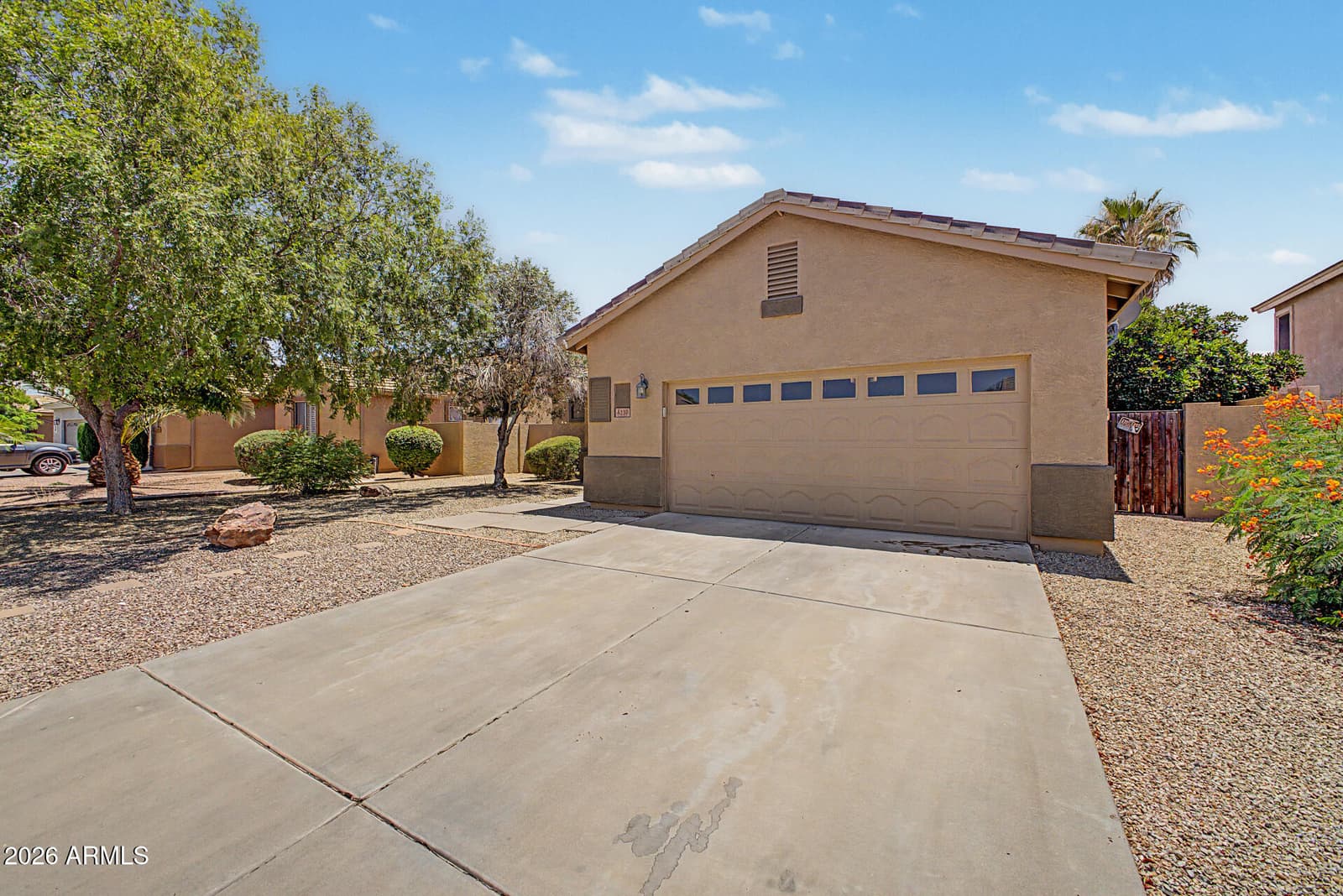 4237 E DEL RIO Street, Gilbert, AZ 85295 — photo 2 of 31