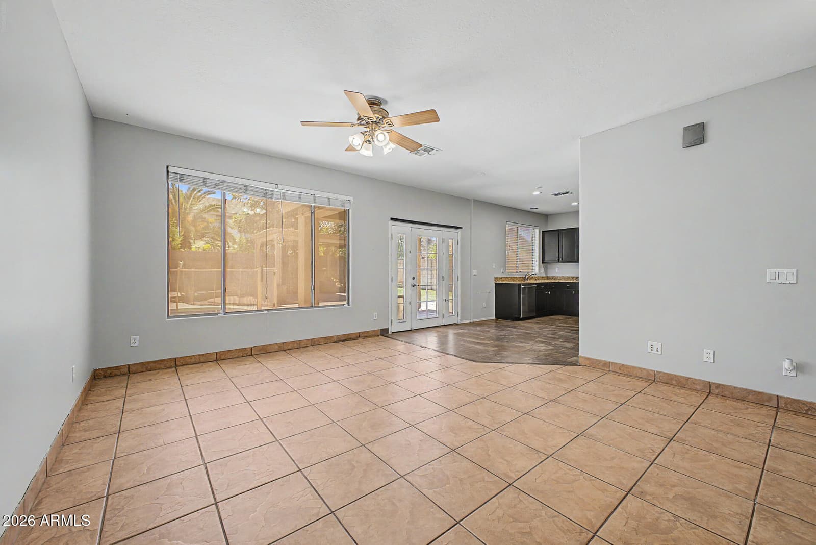 4237 E DEL RIO Street, Gilbert, AZ 85295 — photo 8 of 31