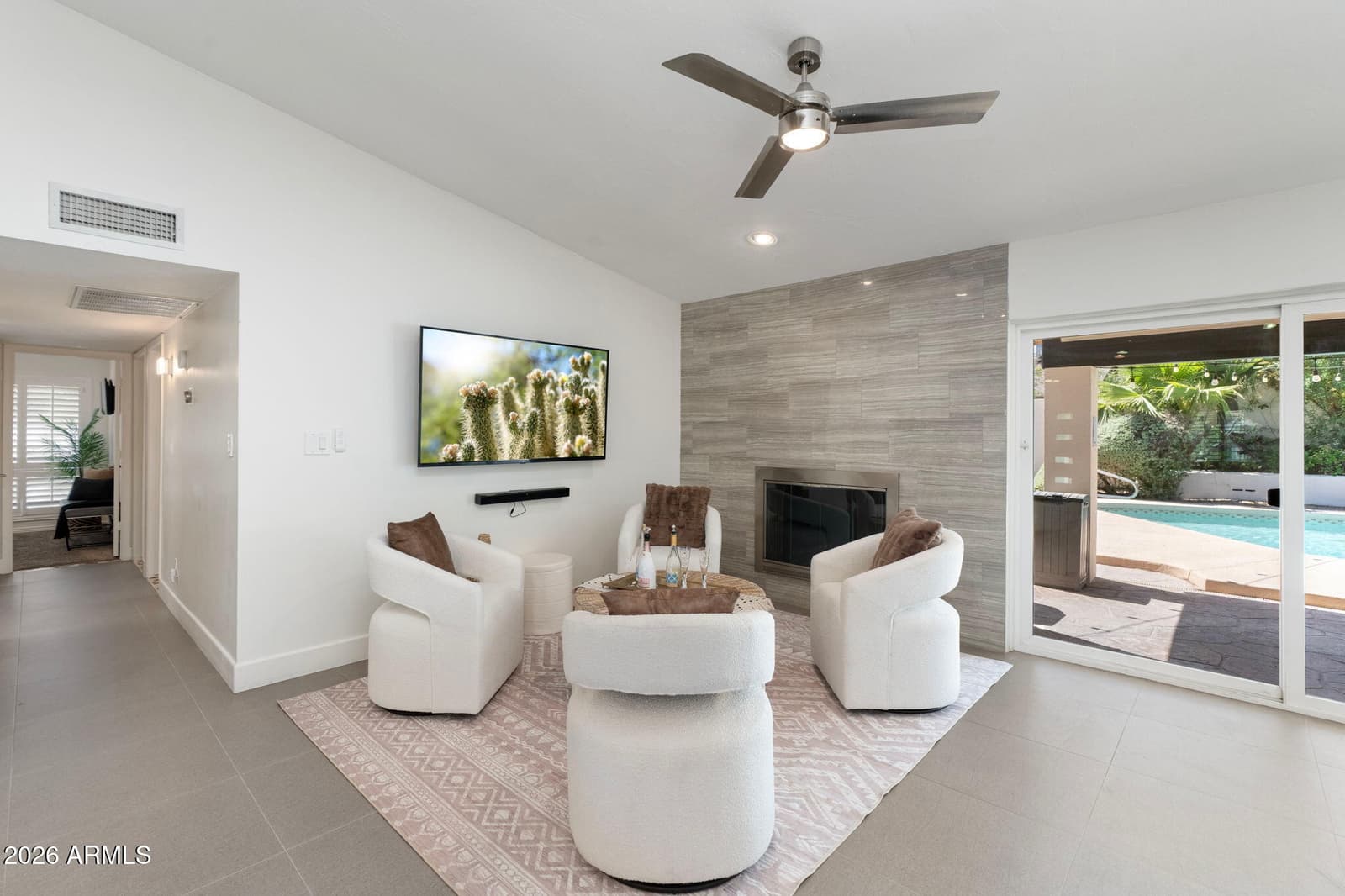 2347 E MESCAL Street, Phoenix, AZ 85028 — photo 5 of 33