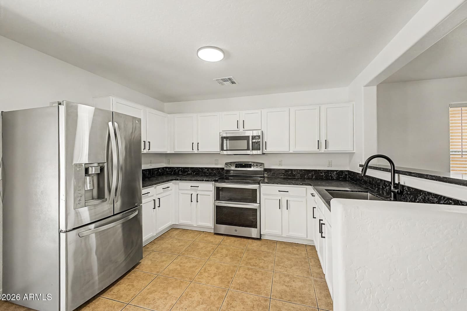 2527 E MEADOW CREEK Way, San Tan Valley, AZ 85140 — photo 7 of 20