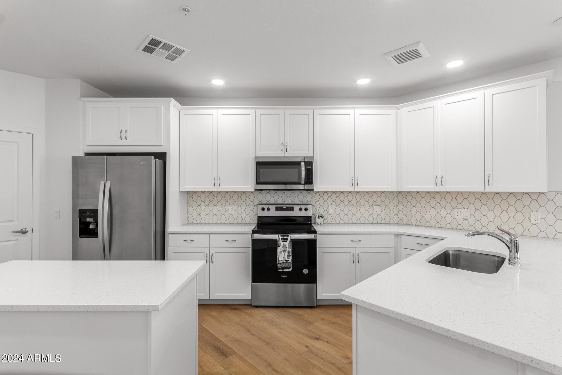 2511 W QUEEN CREEK Road 374, Chandler, AZ 85248 — photo 4 of 63
