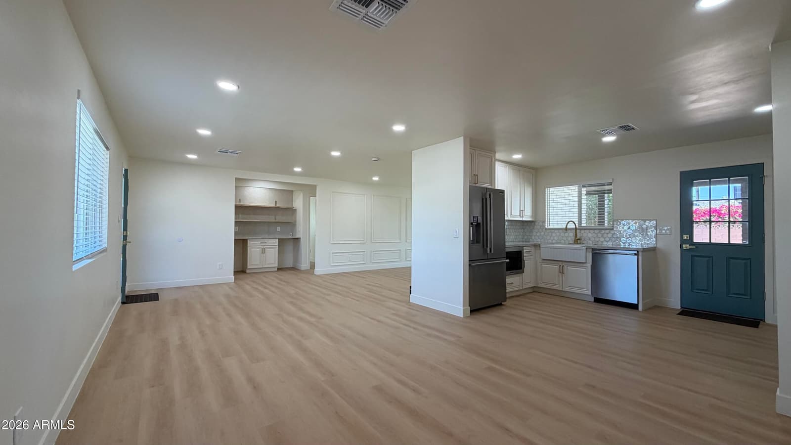 1707 W HIGHLAND Avenue, Phoenix, AZ 85015 — photo 7 of 41