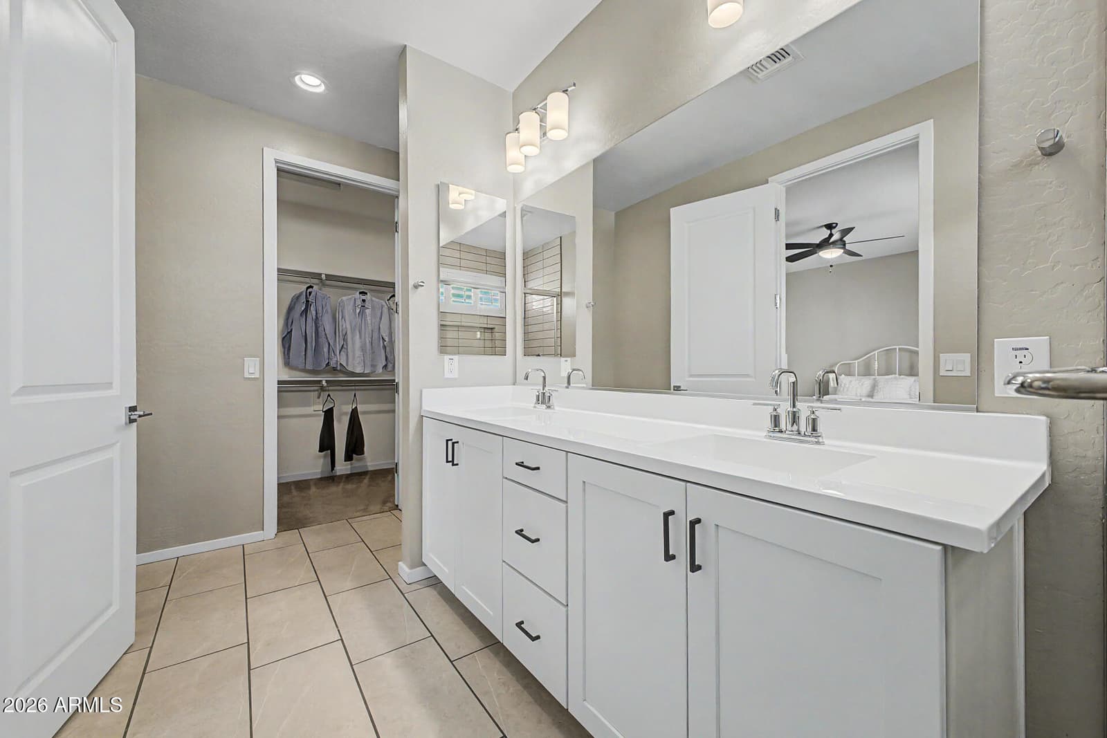 901 S SMITH Road 1064, Tempe, AZ 85281 — photo 5 of 28