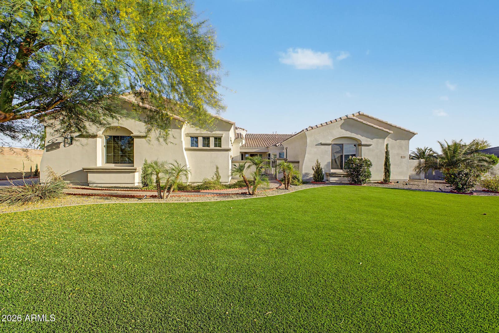 3155 E BLACKHAWK Court, Gilbert, AZ 85298 — photo 1 of 50