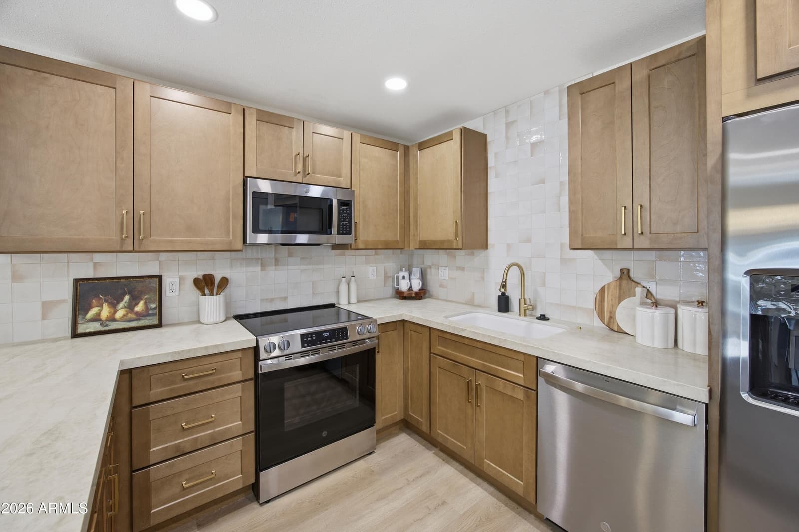 3033 N 39TH Street 4, Phoenix, AZ 85018 — photo 8 of 25