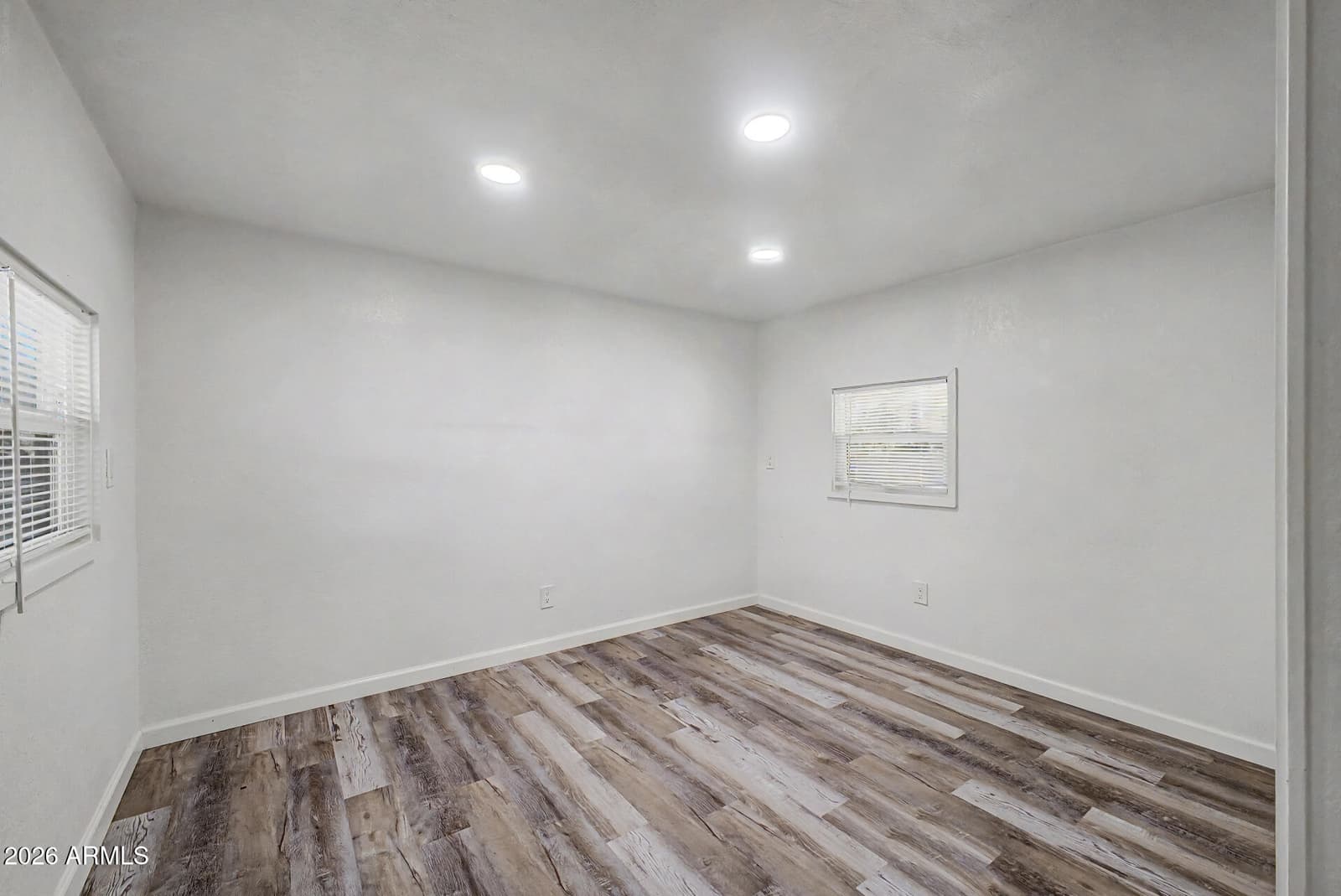 535 S ALMA SCHOOL Road 17, Mesa, AZ 85210 — photo 15 of 27