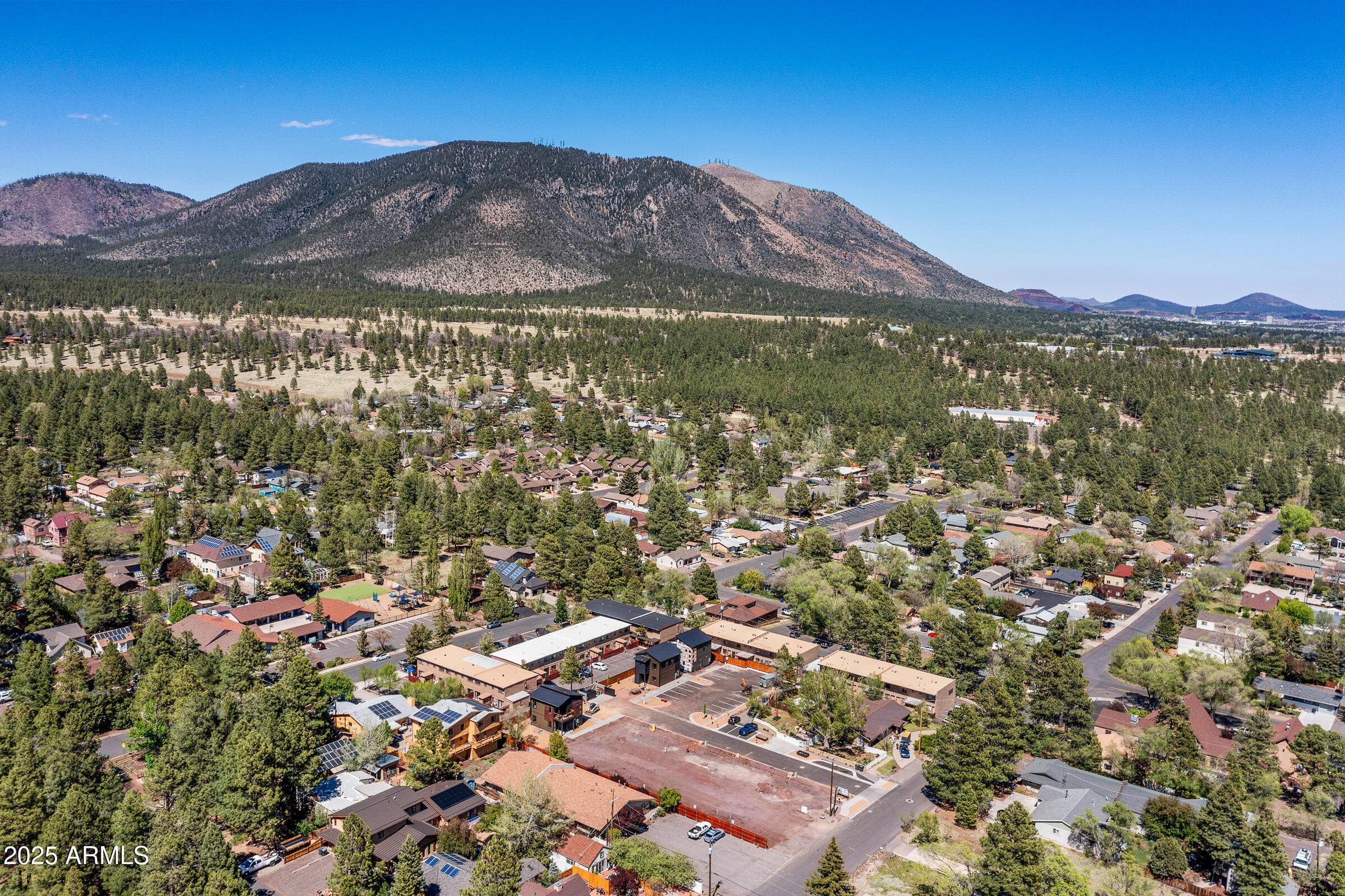 302 W OAK Avenue 4, Flagstaff, AZ 86001 — photo 41 of 44
