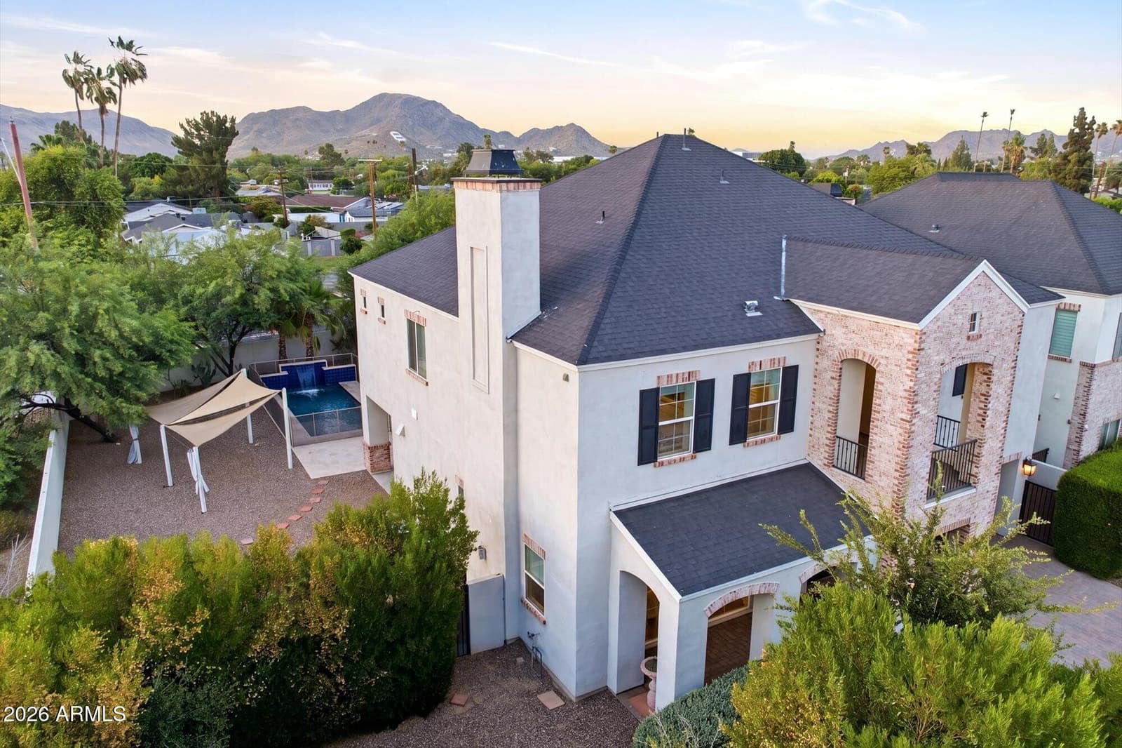 640 W ECHO Lane, Phoenix, AZ 85021 — photo 1 of 72