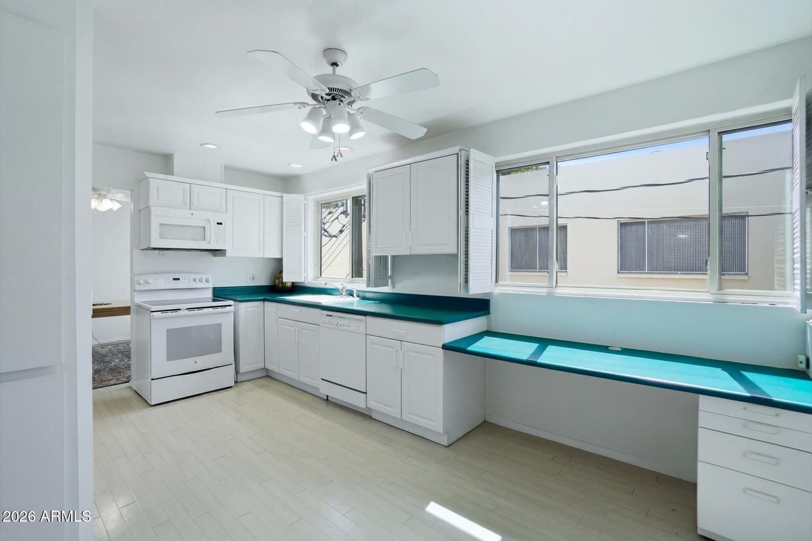 500 W Clarendon Avenue D6, Phoenix, AZ 85013 — photo 2 of 30