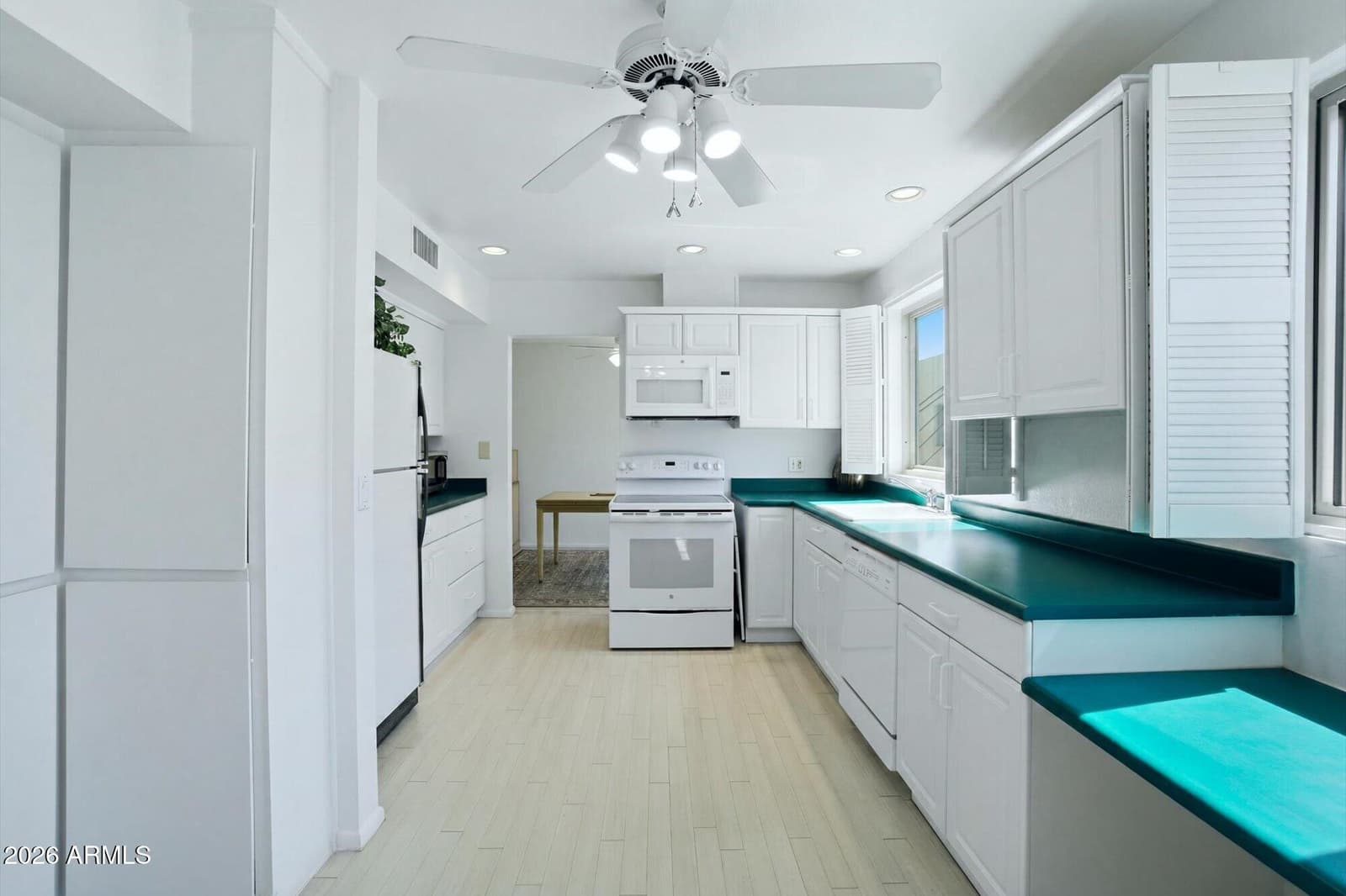 500 W Clarendon Avenue D6, Phoenix, AZ 85013 — photo 3 of 30