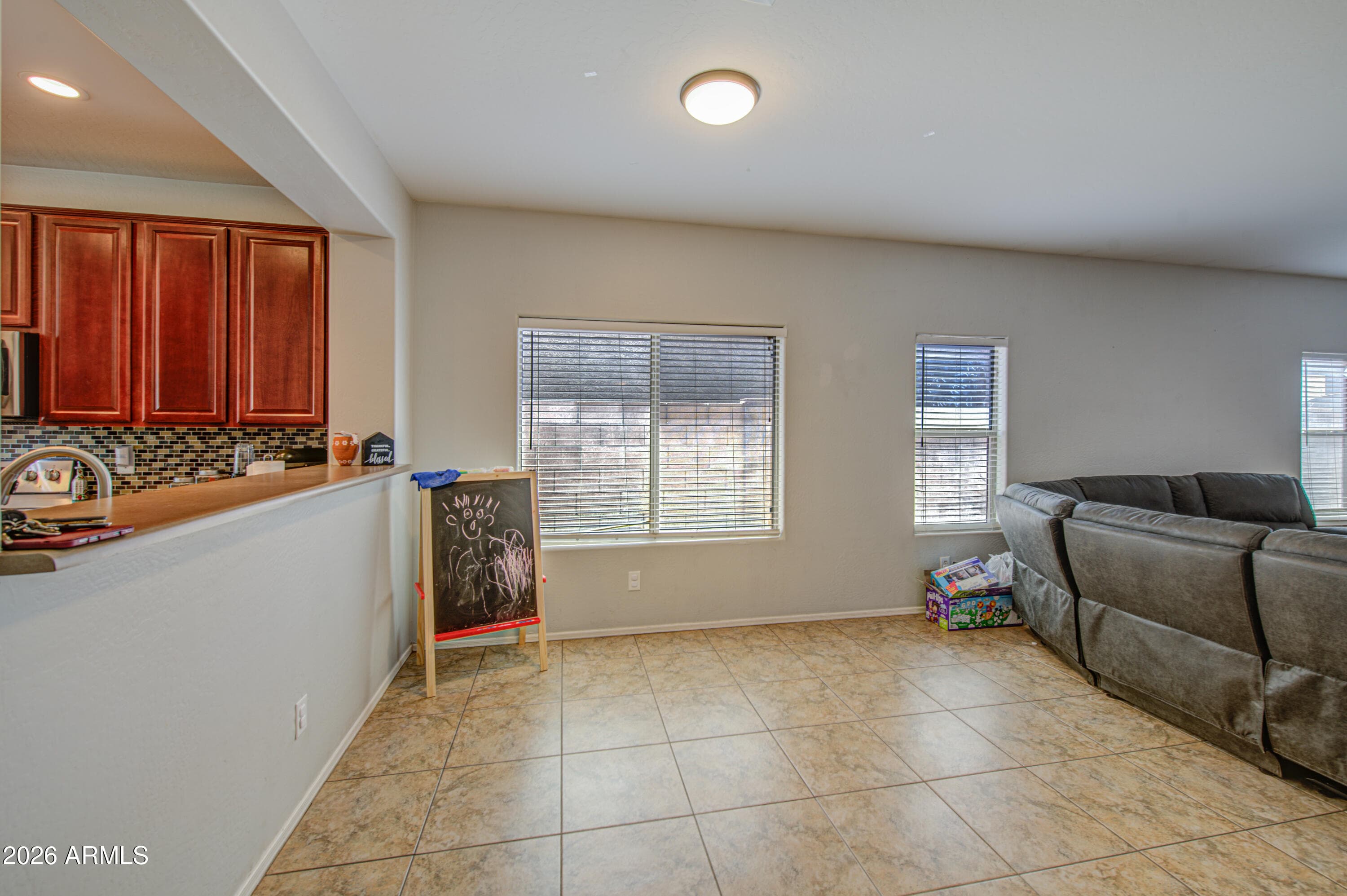 1237 W GREEN TREE Drive, San Tan Valley, AZ 85143 — photo 6 of 36