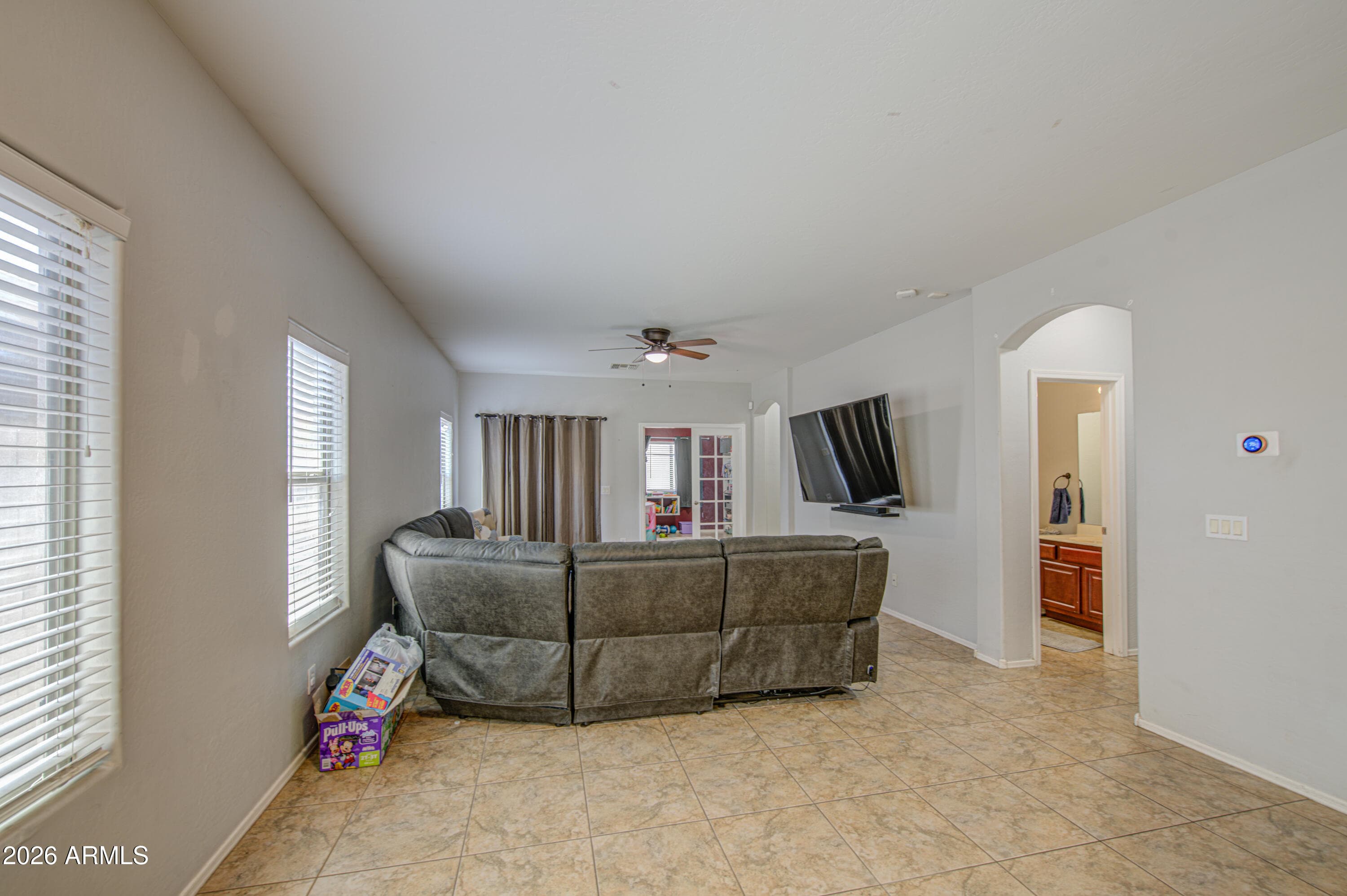1237 W GREEN TREE Drive, San Tan Valley, AZ 85143 — photo 8 of 36