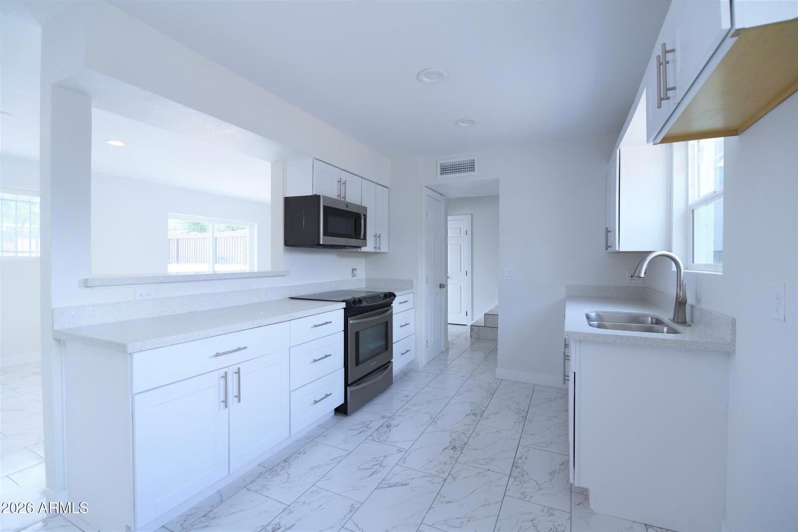 2317 N 47TH Drive, Phoenix, AZ 85035 — photo 5 of 25