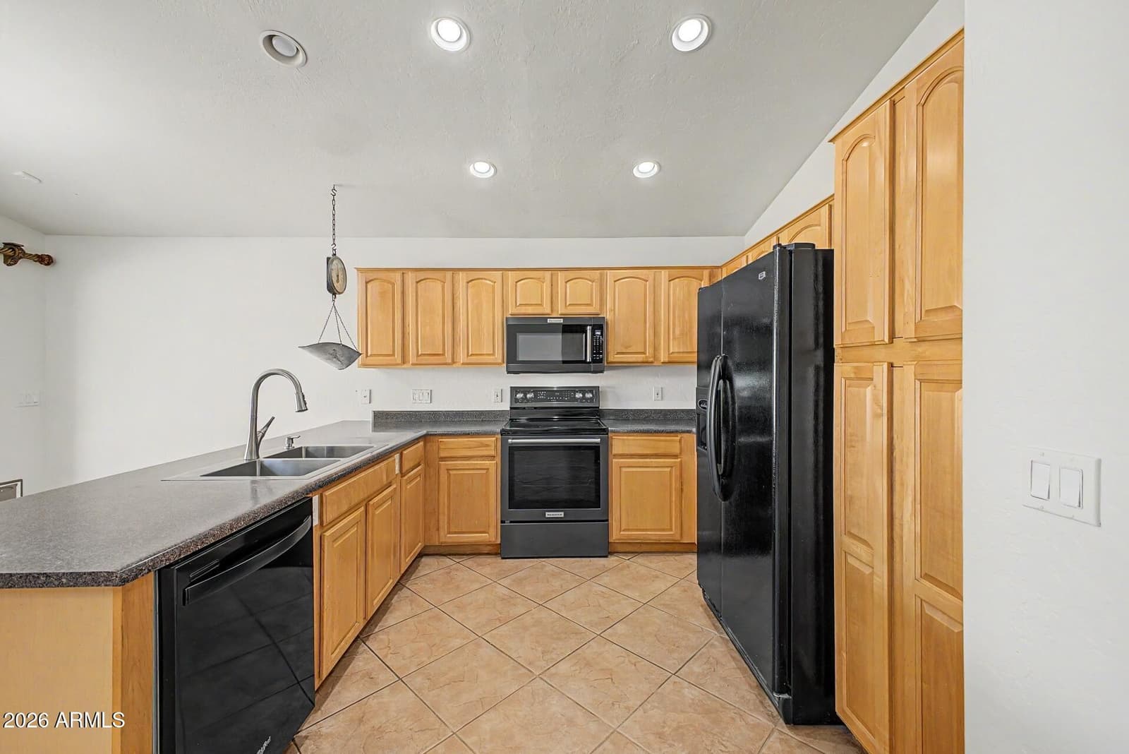 18181 N 91st Drive, Peoria, AZ 85382 — photo 14 of 40