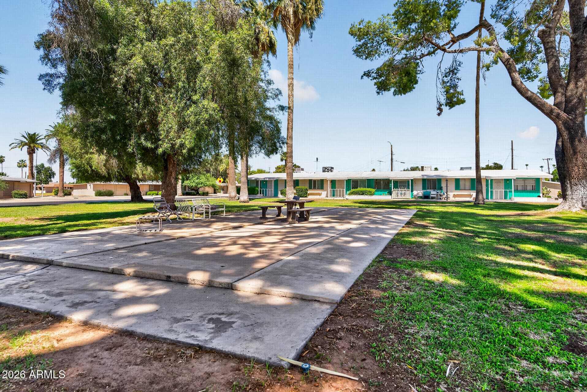 10432 W OAKMONT Drive, Sun City, AZ 85351 — photo 10 of 49
