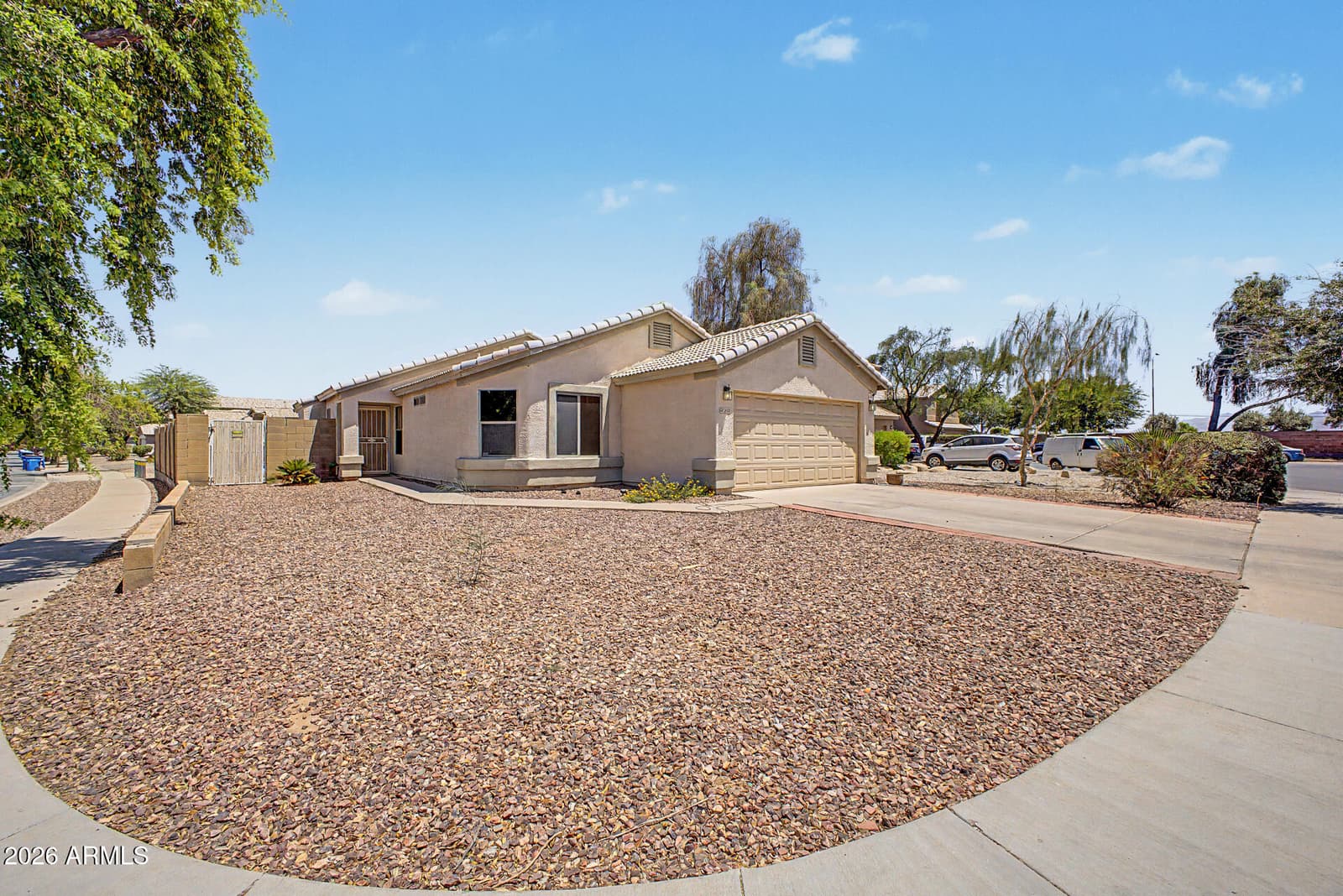 2633 S 81ST Lane, Phoenix, AZ 85043 — photo 4 of 37