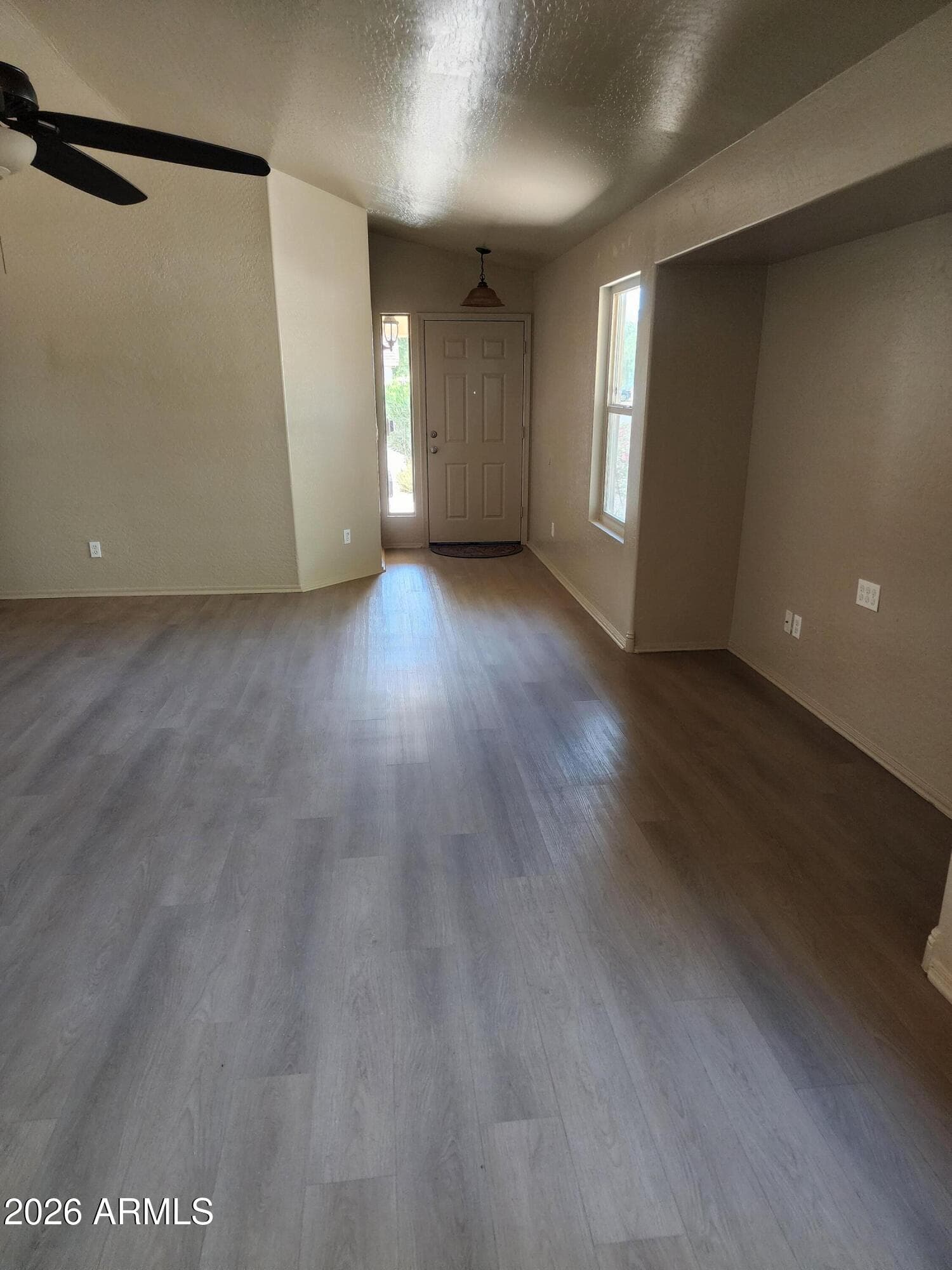 5409 S 15TH Way SE, Phoenix, AZ 85040 — photo 9 of 65