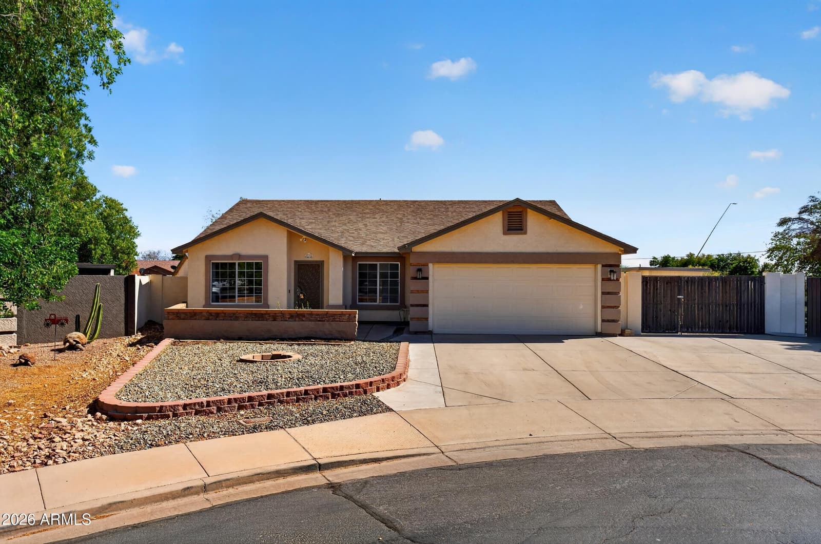 548 N BAILEY Circle, Mesa, AZ 85207 — photo 1 of 34