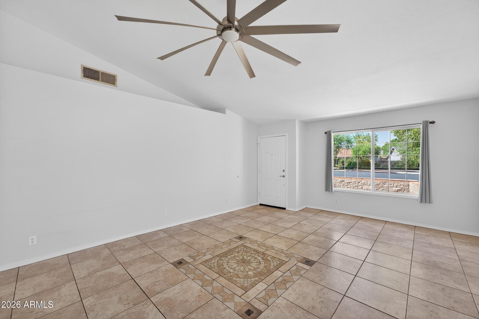 548 N BAILEY Circle, Mesa, AZ 85207 — photo 5 of 34