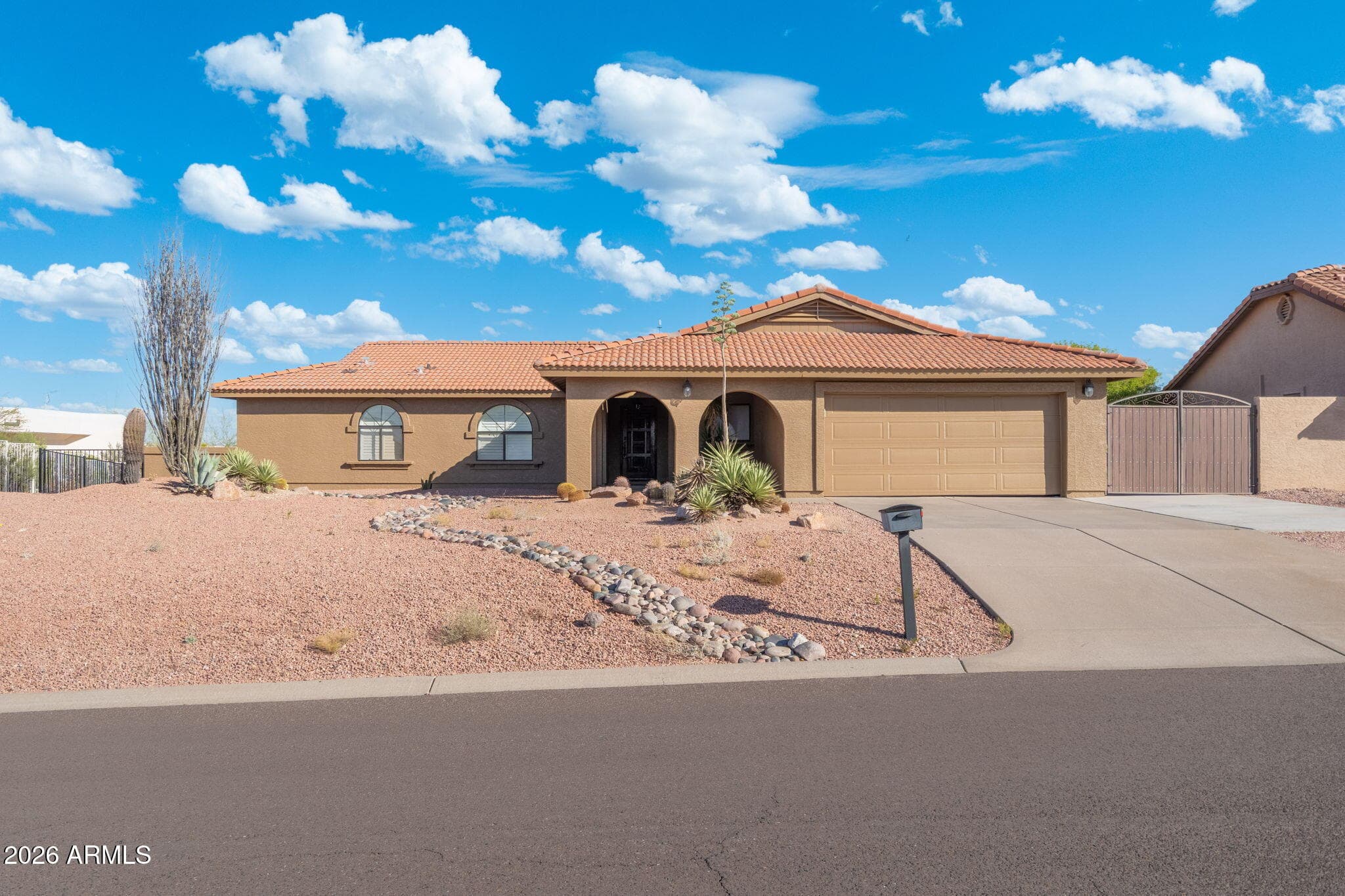 15619 E PALISADES Boulevard, Fountain Hills, AZ 85268 — photo 1 of 28