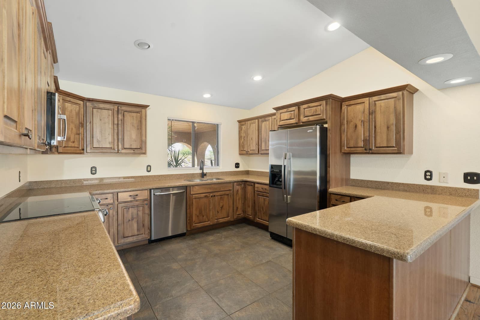 15619 E PALISADES Boulevard, Fountain Hills, AZ 85268 — photo 6 of 28