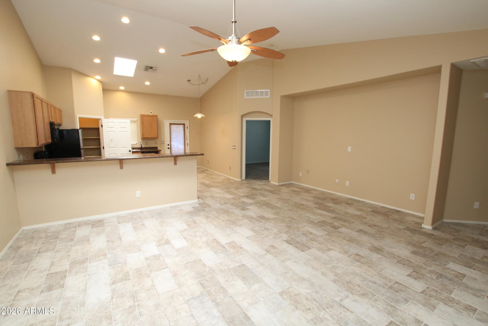 8984 W NICOLET Avenue, Glendale, AZ 85305 — photo 7 of 64