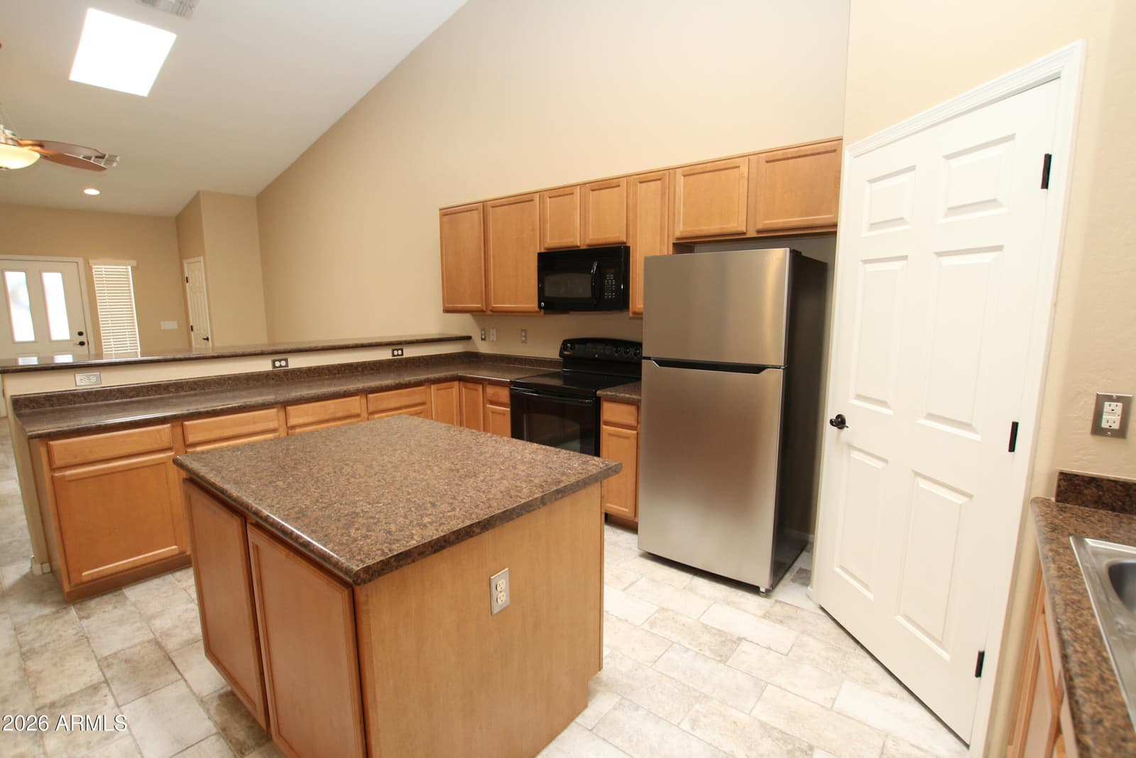 8984 W NICOLET Avenue, Glendale, AZ 85305 — photo 13 of 64