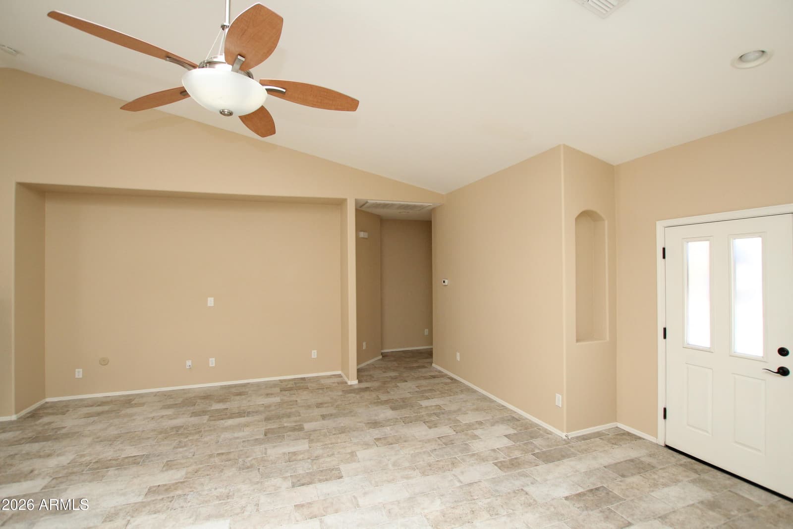 8984 W NICOLET Avenue, Glendale, AZ 85305 — photo 6 of 64