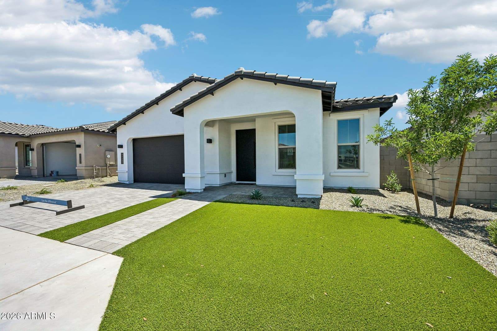 7955 W LOMA Lane, Peoria, AZ 85345 — photo 3 of 45