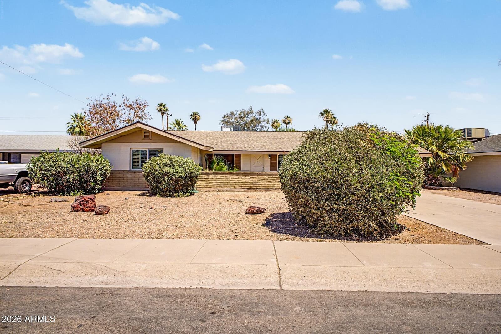 1000 E LOYOLA Drive, Tempe, AZ 85282 — photo 1 of 32