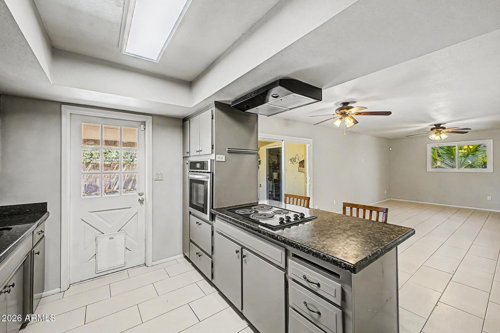 1000 E LOYOLA Drive, Tempe, AZ 85282 — photo 14 of 32