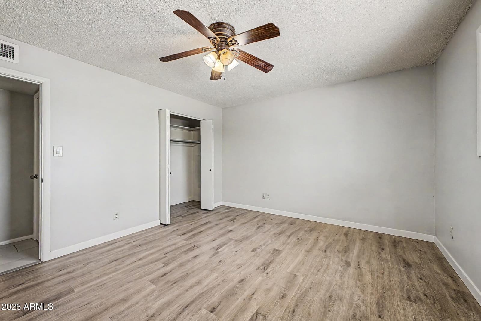 1000 E LOYOLA Drive, Tempe, AZ 85282 — photo 16 of 32