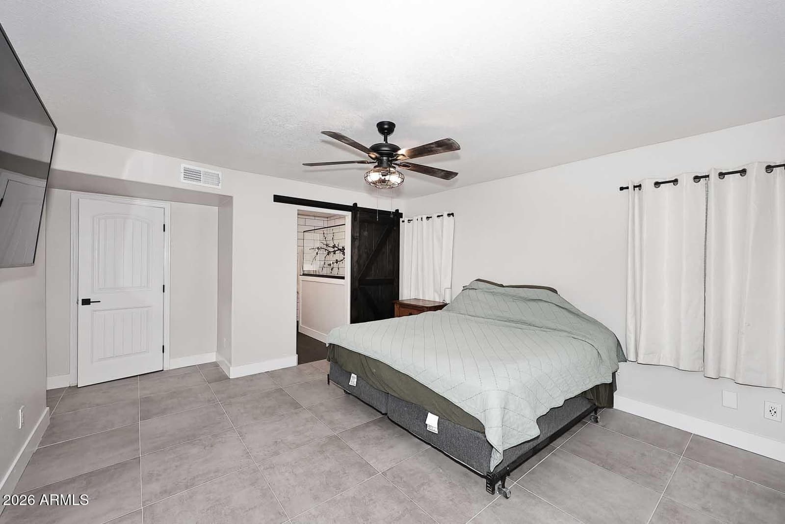 2249 E PINTO Drive, Gilbert, AZ 85296 — photo 9 of 45
