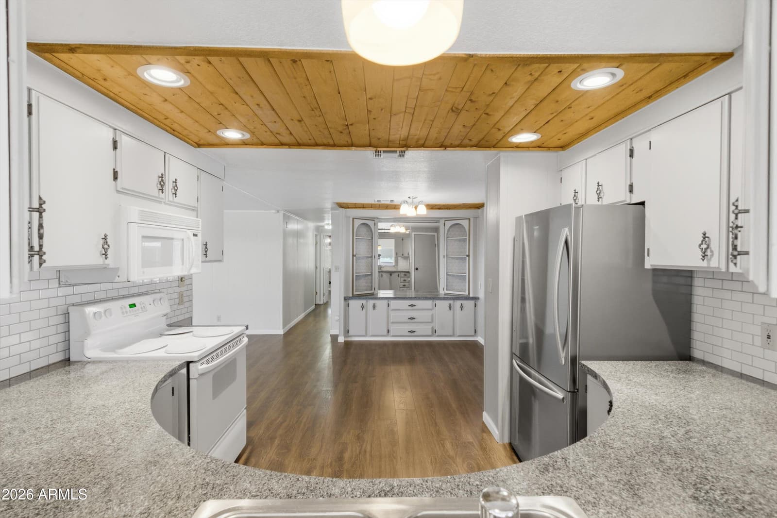 4065 E UNIVERSITY Drive 384, Mesa, AZ 85205 — photo 11 of 32