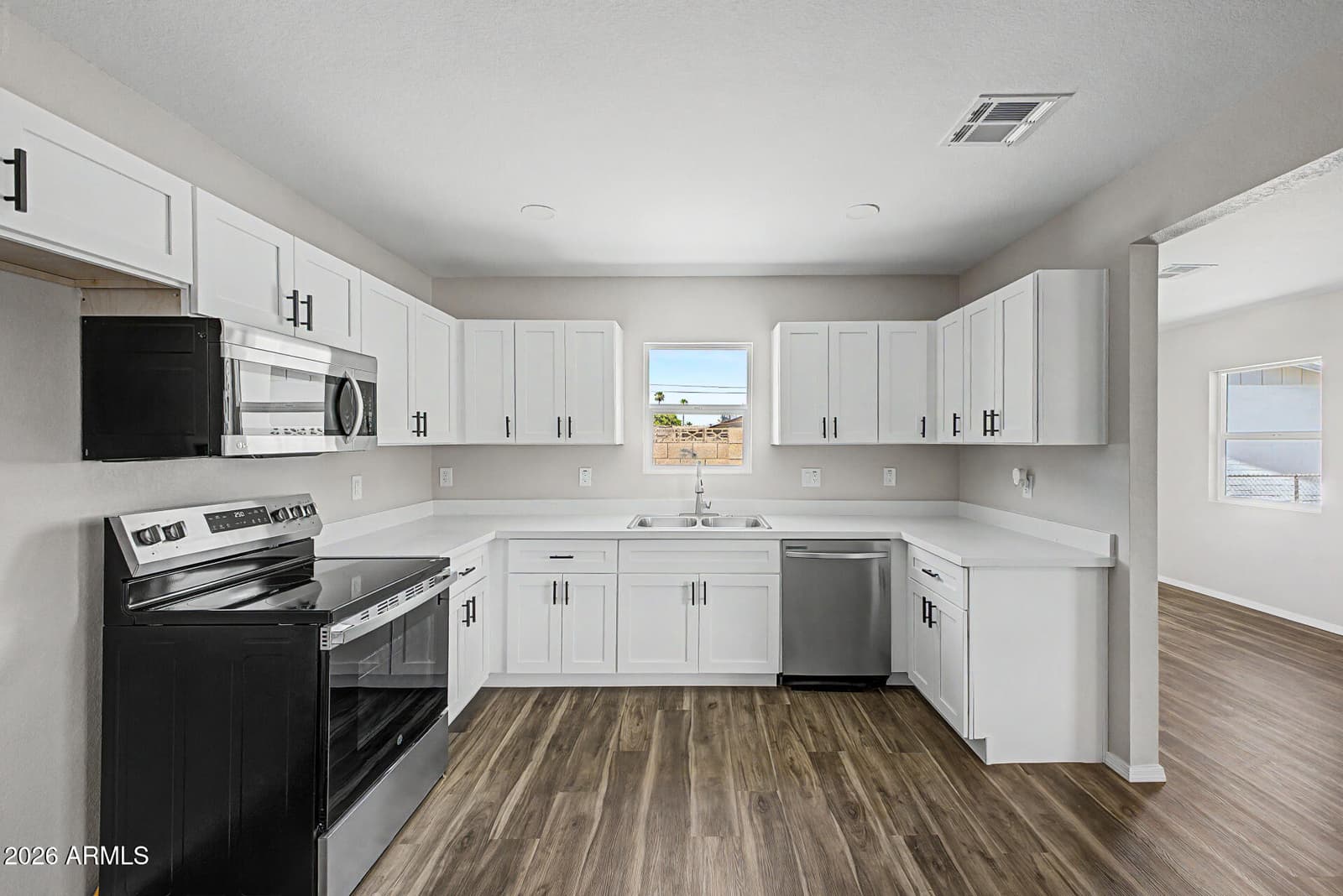 320 N 3RD Street, Avondale, AZ 85323 — photo 13 of 32