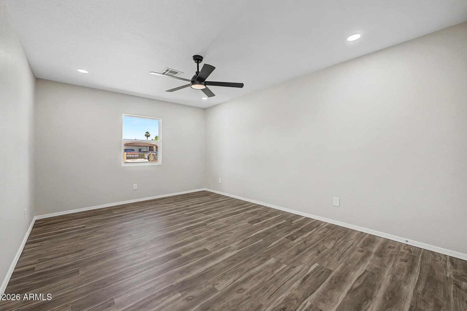 320 N 3RD Street, Avondale, AZ 85323 — photo 15 of 32
