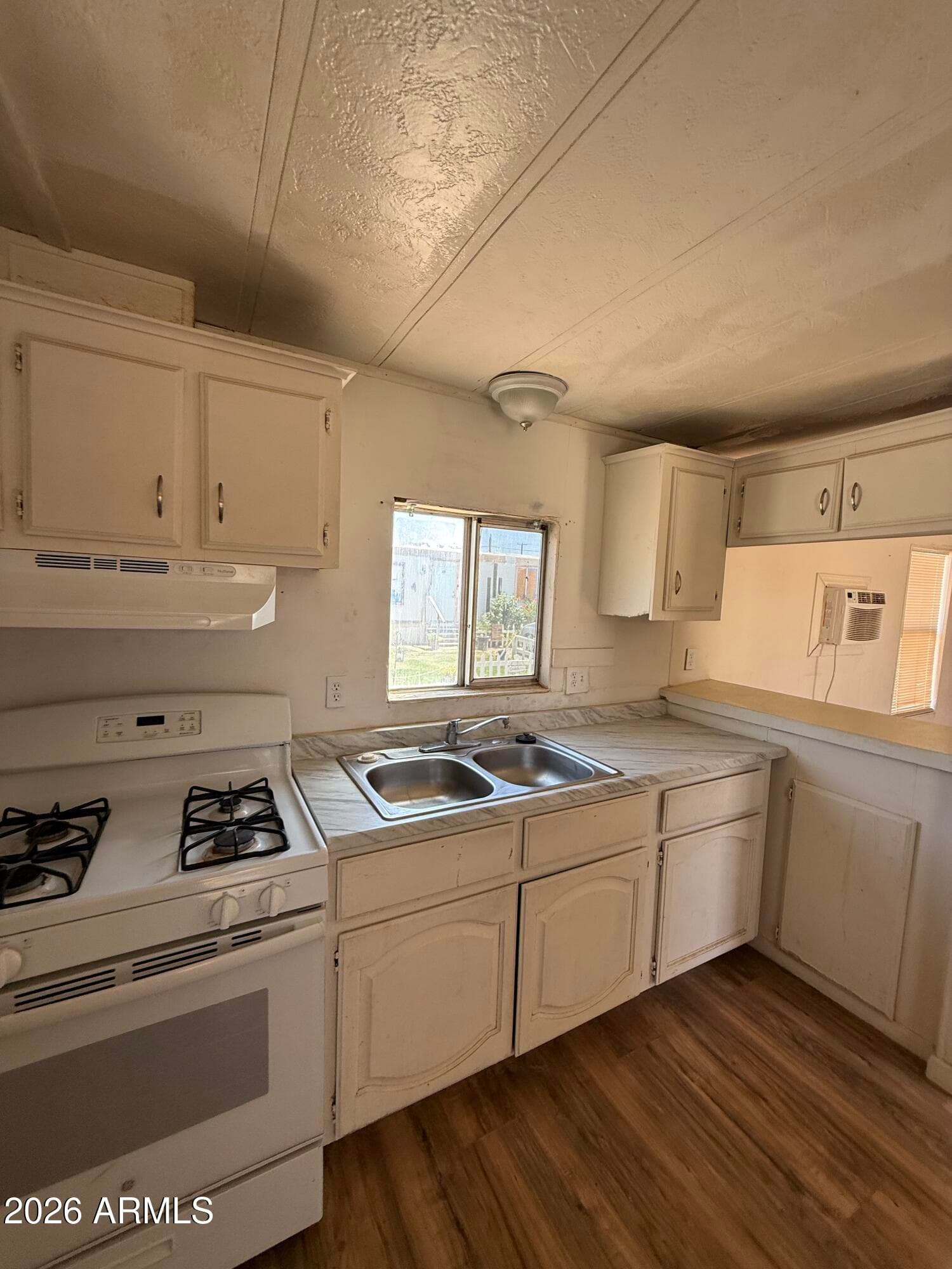 799 W BATTAGLIA Road 35, Eloy, AZ 85131 — photo 6 of 29