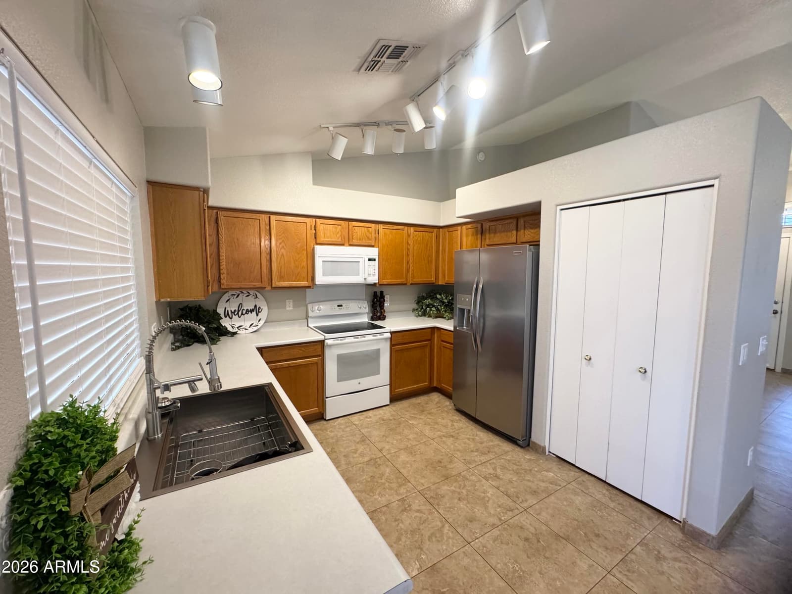 1225 S SIERRA Street, Gilbert, AZ 85296 — photo 11 of 27
