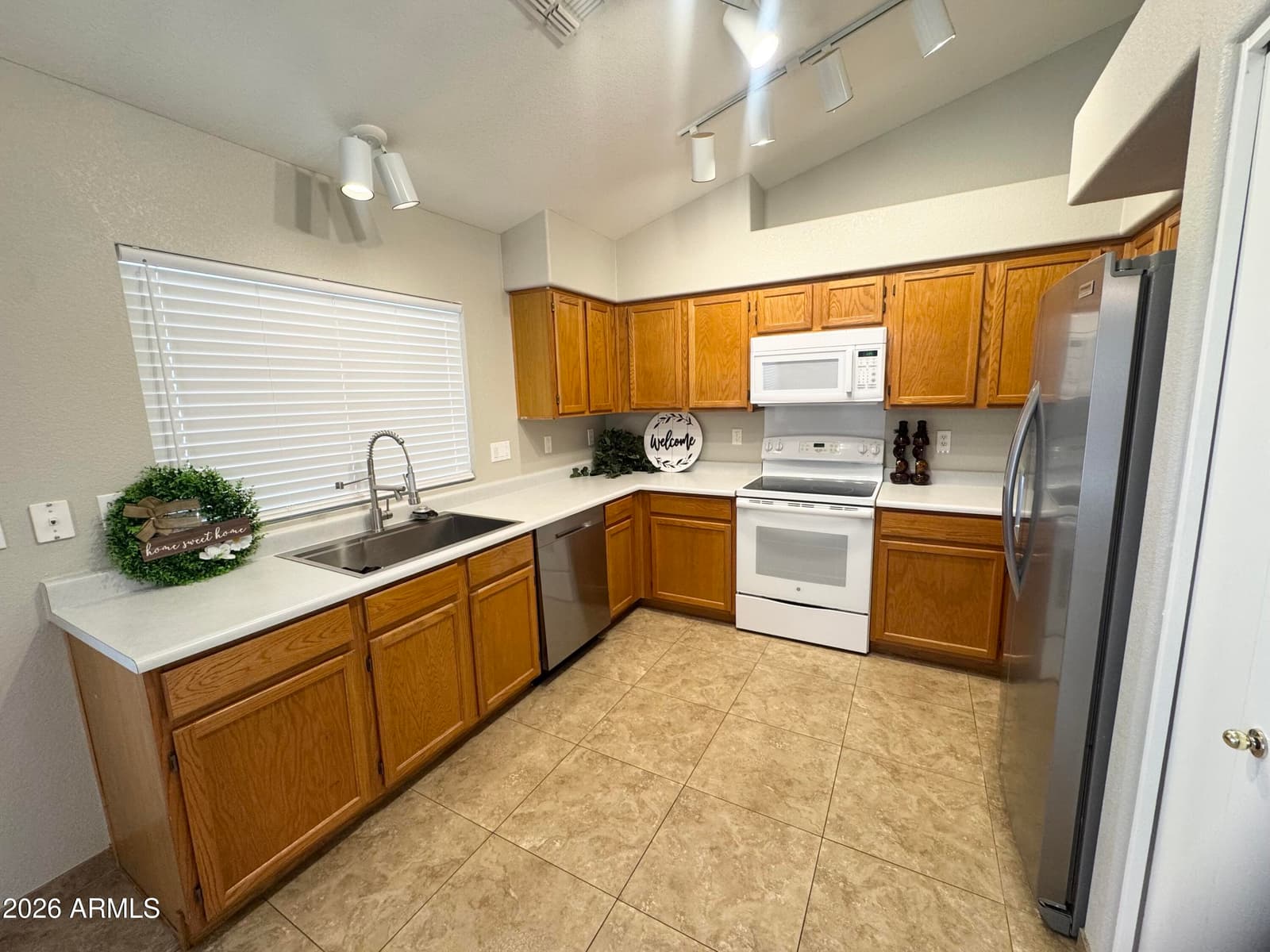 1225 S SIERRA Street, Gilbert, AZ 85296 — photo 12 of 27
