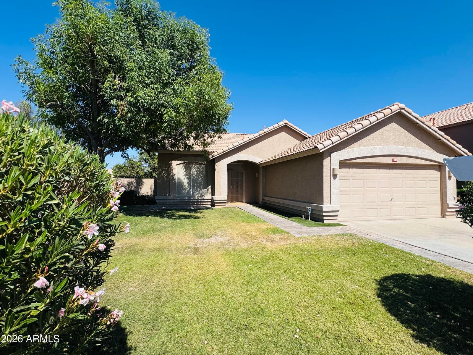 1225 S SIERRA Street, Gilbert, AZ 85296 — photo 2 of 27