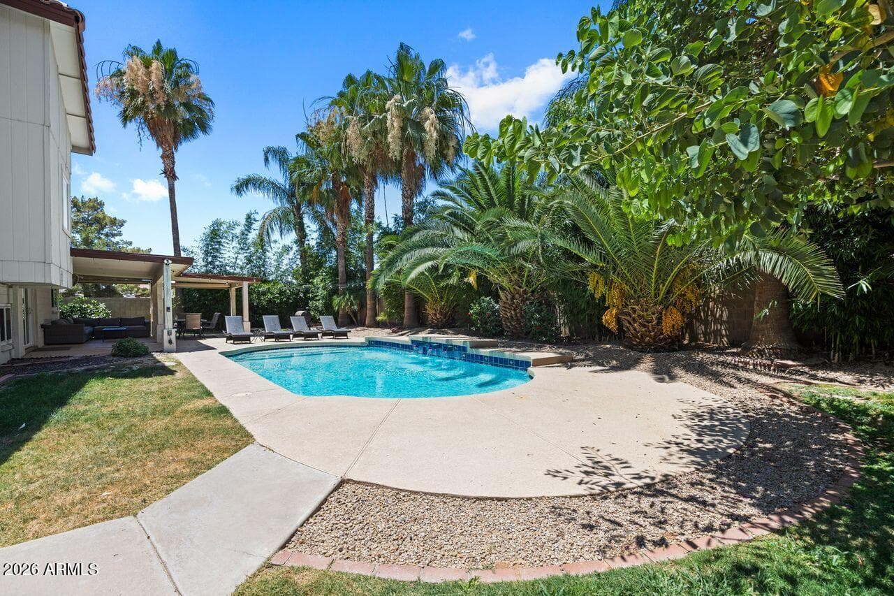 4402 E VISTA Drive, Phoenix, AZ 85032 — photo 2 of 38