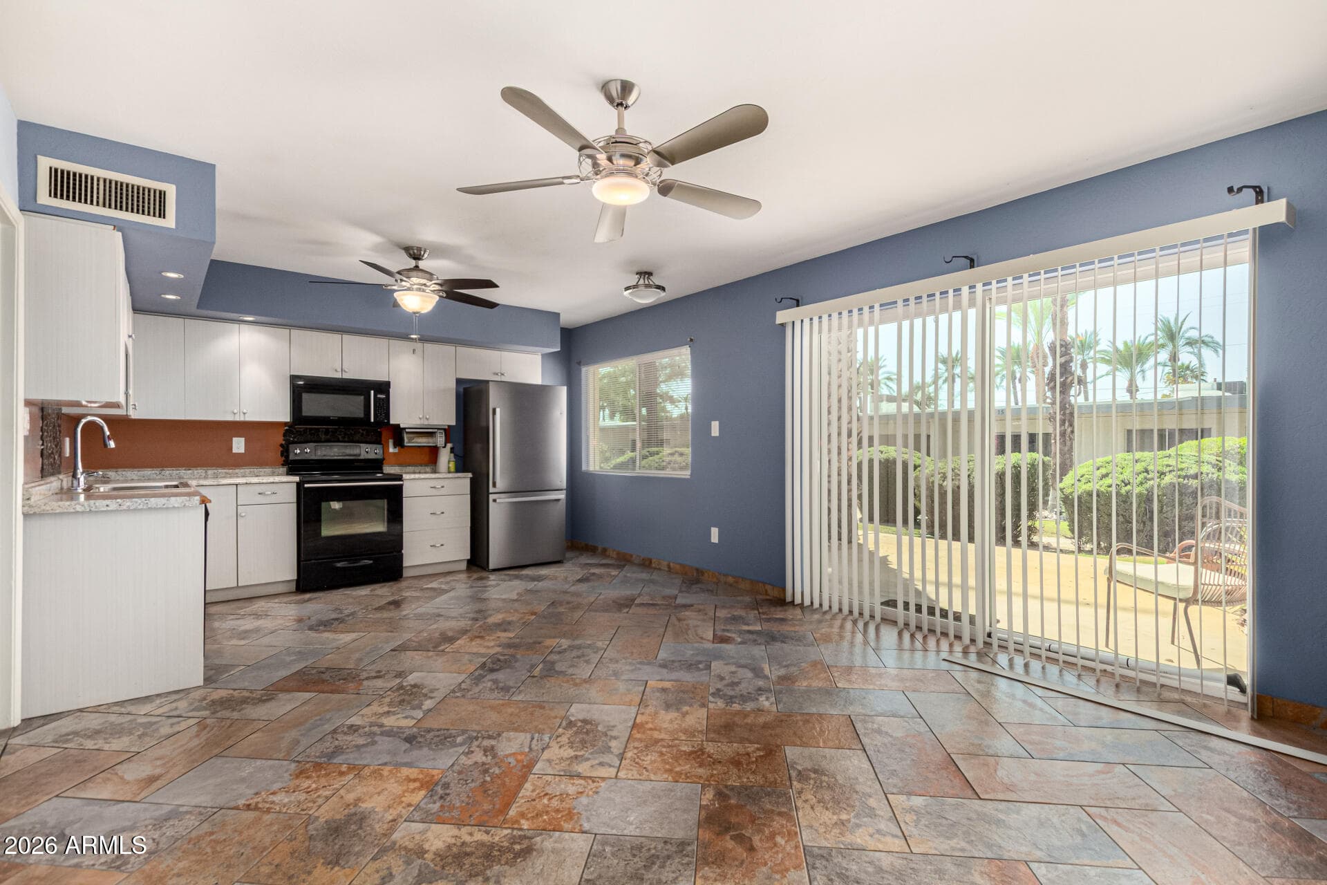 1441 E MARYLAND Avenue 5, Phoenix, AZ 85014 — photo 18 of 39