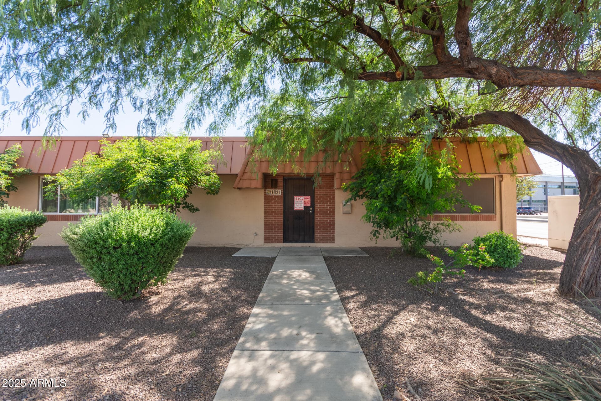 1821 W Augusta Avenue, Phoenix, AZ 85021 — photo 4 of 27
