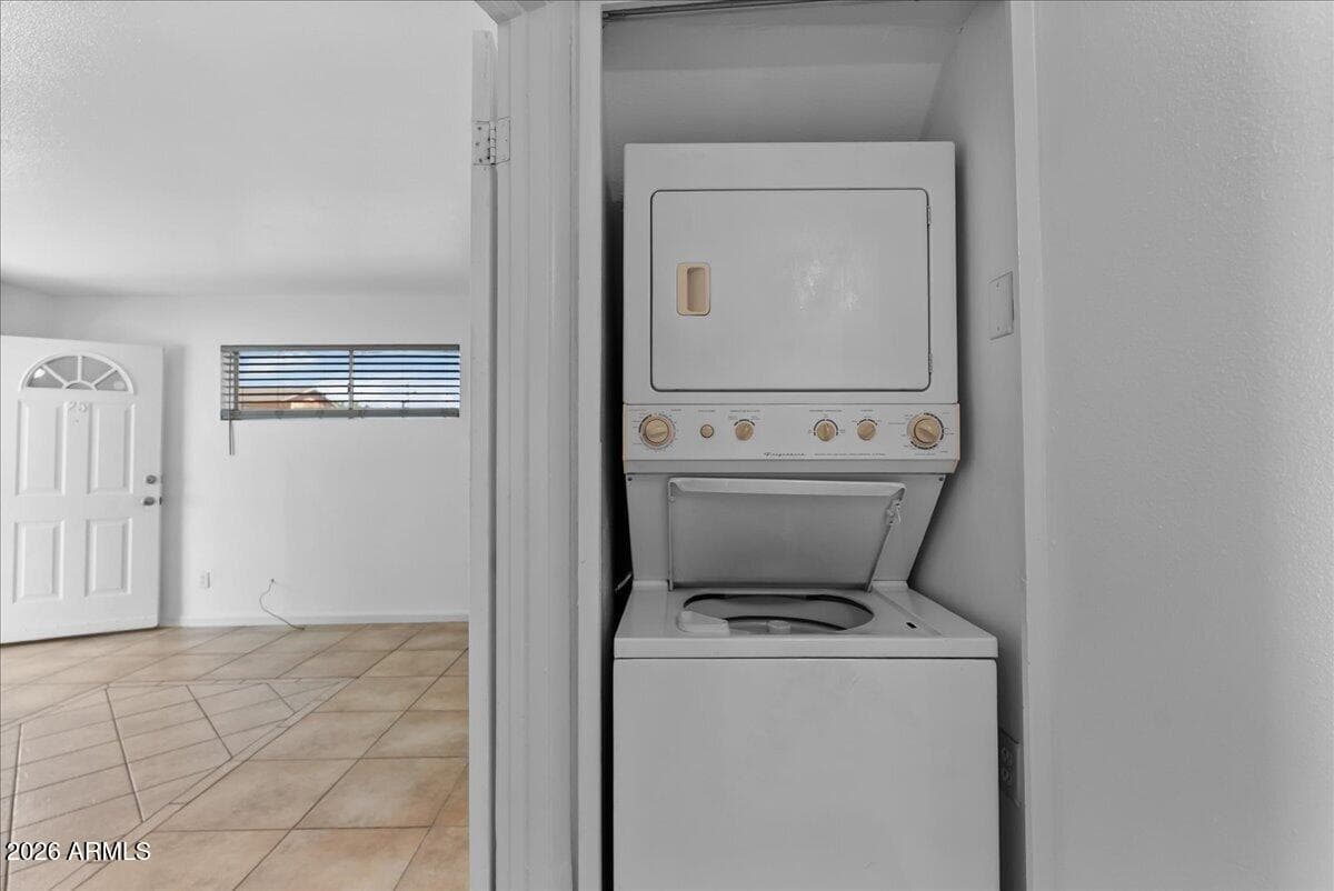 6302 N 64TH Drive 25, Glendale, AZ 85301 — photo 5 of 10